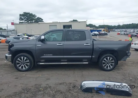 2018 Toyota Tundra Limited 5.7L V8 z USA, uszkodzony, nr VIN 5TFHW5F16JX711029